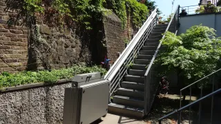 Rollstuhl-Plattformlift für Innen und Außen Rollstuhl-Plattformlift für Innen und Außen