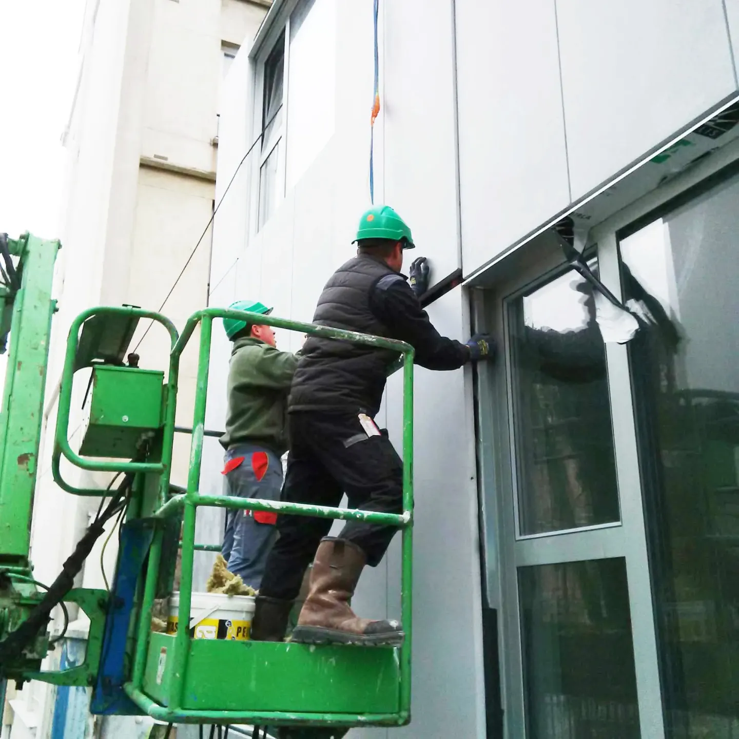 FClad® Fassadenplatten für die Sanierung von Gebäuden FClad® Fassadenplatten für die Sanierung von Gebäuden