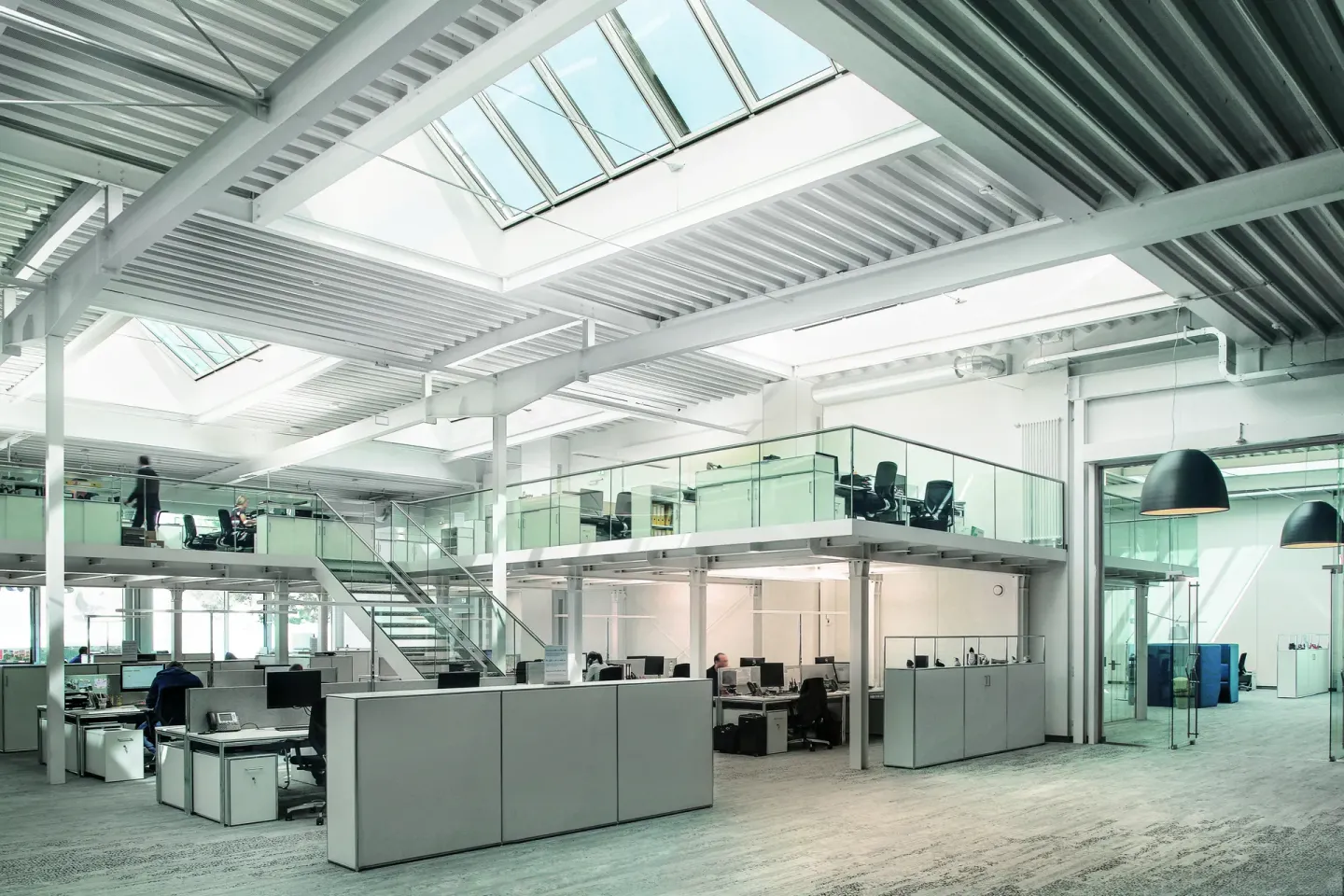 VELUX Modular Skylights für gewerbliche und öffentliche Gebäude VELUX Modular Skylights für gewerbliche und öffentliche Gebäude