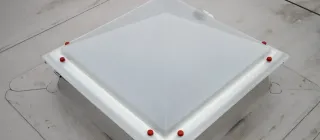 Lichtkuppeln aus Kunststoff/Glas mit Hitze-, Schlag-, Hagel- und Schallschutz Lichtkuppeln aus Kunststoff/Glas mit Hitze-, Schlag-, Hagel- und Schallschutz