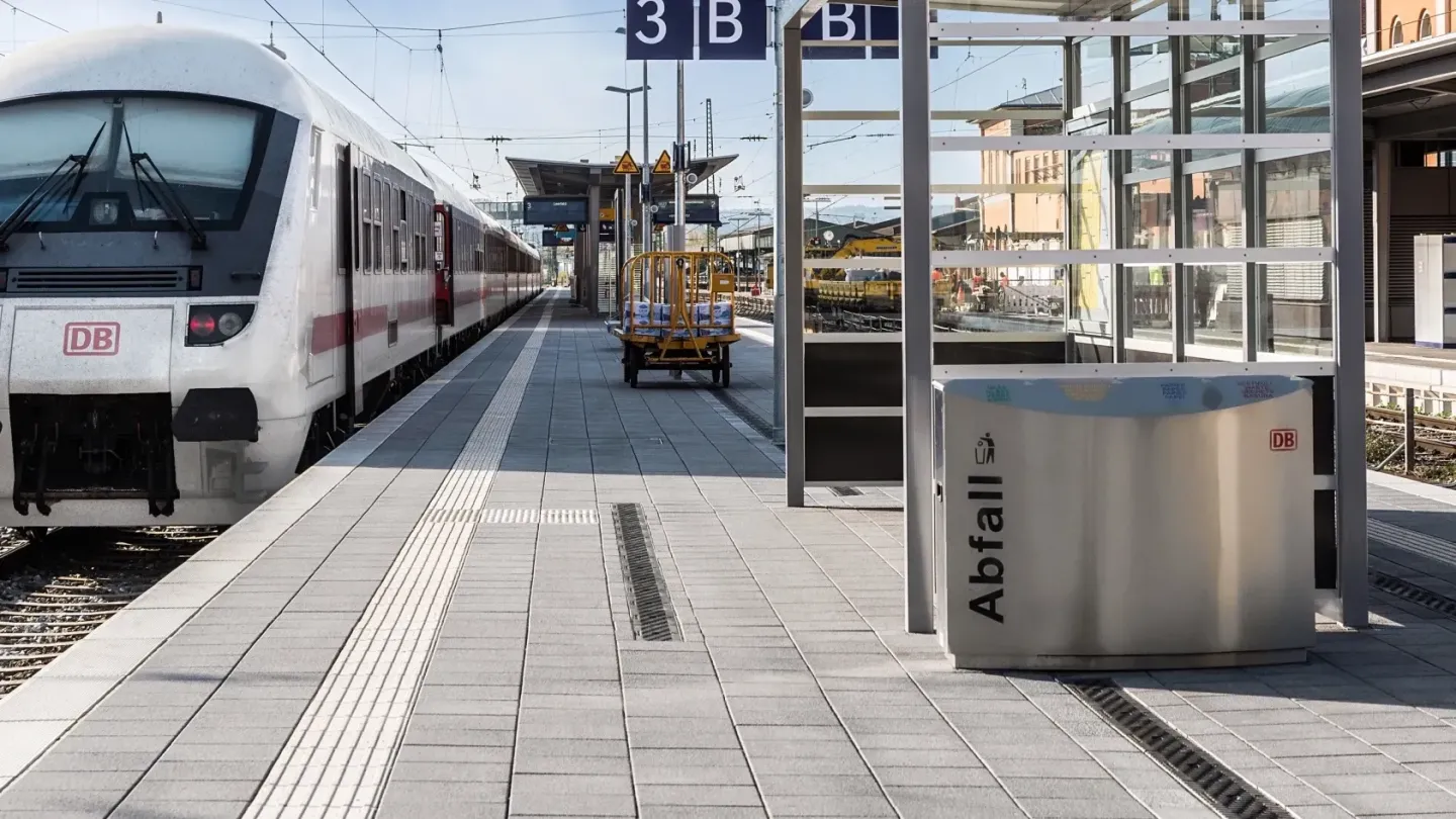 Barrierefreie Flächenbefestigung und Leitsysteme Barrierefreie Flächenbefestigung und Leitsysteme
