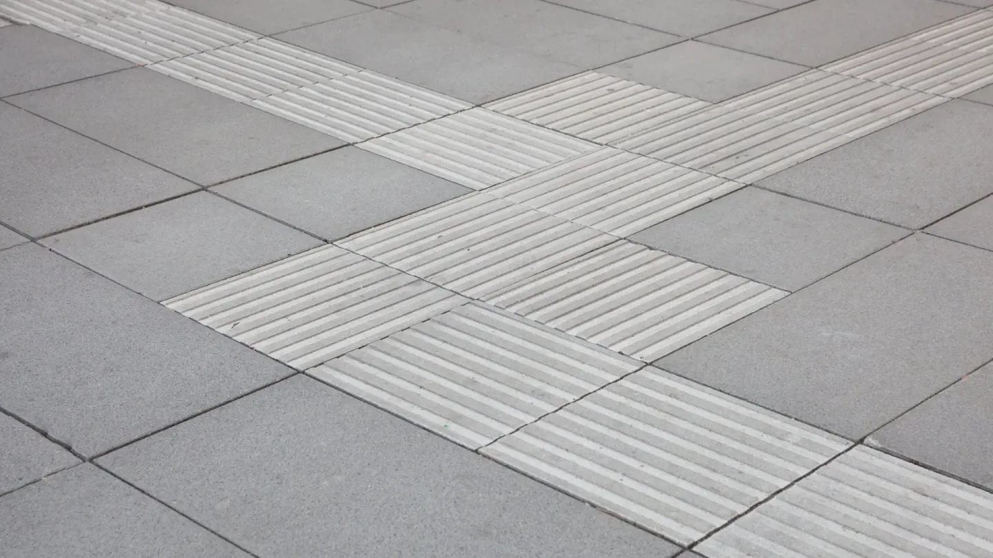 Barrierefreie Flächenbefestigung und Leitsysteme Barrierefreie Flächenbefestigung und Leitsysteme