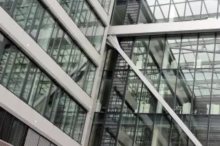 Lamellenfenster mit Isolier- und Einfachverglasung, NRWG zertifiziert Lamellenfenster mit Isolier- und Einfachverglasung, NRWG zertifiziert