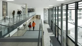 Lamellenfenster mit Isolier- und Einfachverglasung, NRWG zertifiziert Lamellenfenster mit Isolier- und Einfachverglasung, NRWG zertifiziert