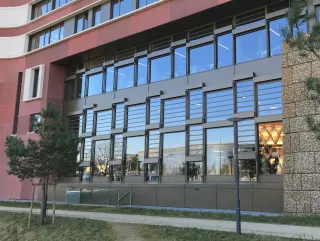 Lamellenfenster mit Isolier- und Einfachverglasung, NRWG zertifiziert Lamellenfenster mit Isolier- und Einfachverglasung, NRWG zertifiziert