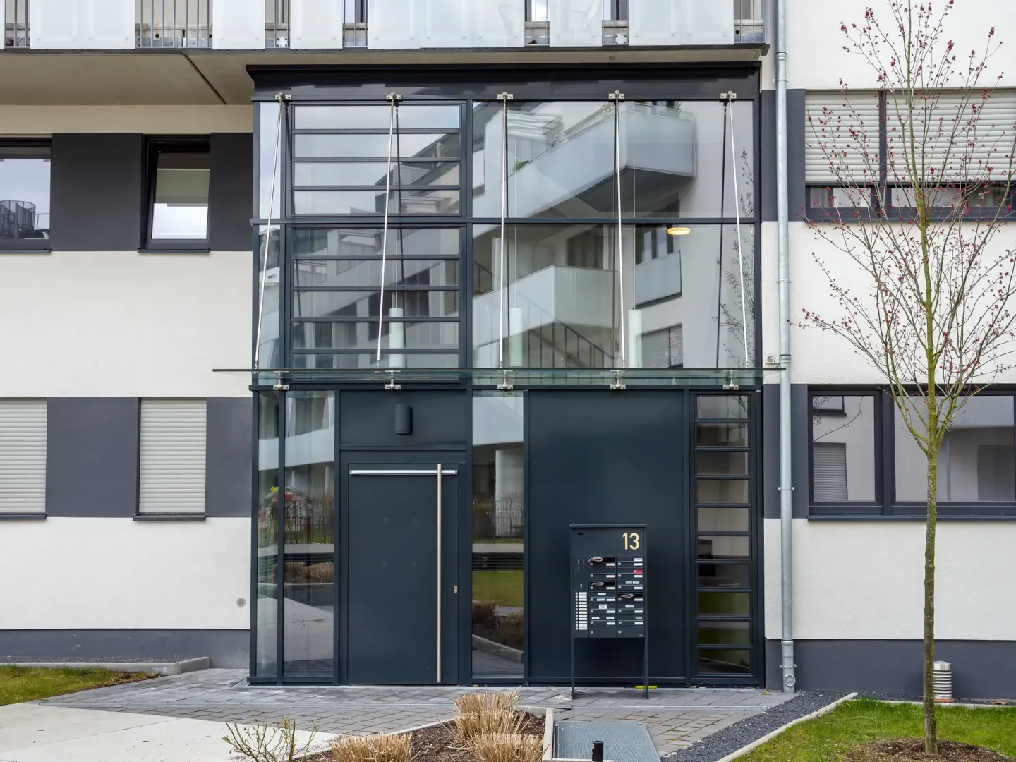 Lamellenfenster mit Isolier- und Einfachverglasung, NRWG zertifiziert Lamellenfenster mit Isolier- und Einfachverglasung, NRWG zertifiziert