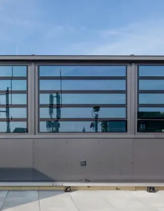 Lamellenfenster mit Isolier- und Einfachverglasung, NRWG zertifiziert Lamellenfenster mit Isolier- und Einfachverglasung, NRWG zertifiziert