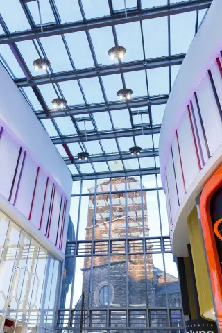 Lamellenfenster mit Isolier- und Einfachverglasung, NRWG zertifiziert Lamellenfenster mit Isolier- und Einfachverglasung, NRWG zertifiziert