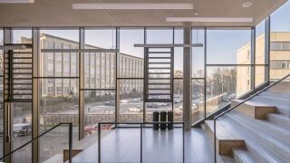 HAHN Lamellenfenster für natürliche Lüftung und Nutzung als NRWG