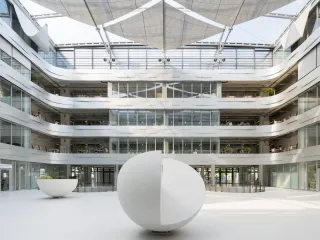 Lamellenfenster mit Isolier- und Einfachverglasung, NRWG zertifiziert Lamellenfenster mit Isolier- und Einfachverglasung, NRWG zertifiziert