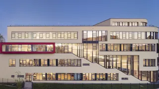 Lamellenfenster mit Isolier- und Einfachverglasung, NRWG zertifiziert Lamellenfenster mit Isolier- und Einfachverglasung, NRWG zertifiziert