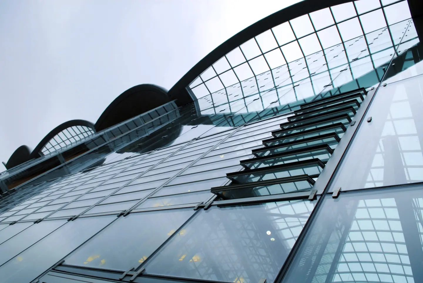 Lamellenfenster mit Isolier- und Einfachverglasung, NRWG zertifiziert Lamellenfenster mit Isolier- und Einfachverglasung, NRWG zertifiziert