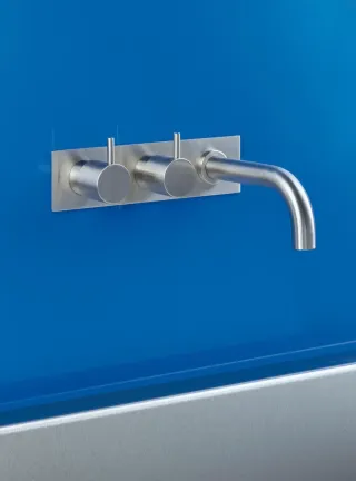 Wannenarmaturen von VOLA Wannenarmaturen von VOLA