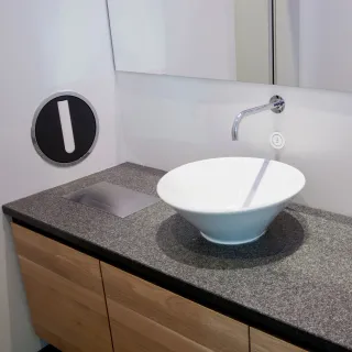 Berührungslose Armaturen und Ausstattungsprodukte von VOLA Berührungslose Armaturen und Ausstattungsprodukte von VOLA