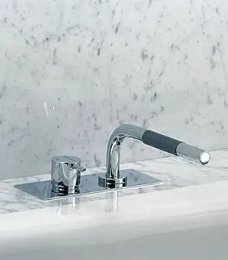 Wannenarmaturen von VOLA Wannenarmaturen von VOLA