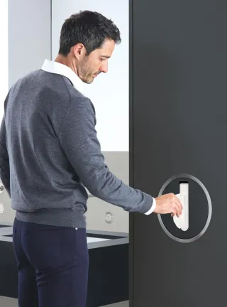 Berührungslose Armaturen und Ausstattungsprodukte von VOLA Berührungslose Armaturen und Ausstattungsprodukte von VOLA