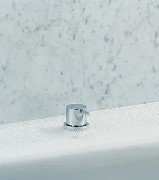 Wannenarmaturen von VOLA Wannenarmaturen von VOLA