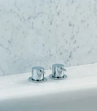 Wannenarmaturen von VOLA Wannenarmaturen von VOLA