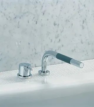 Wannenarmaturen von VOLA Wannenarmaturen von VOLA