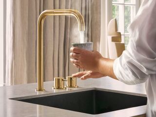 Fünf Wasserarten. Eine klare Bedienung – haptisch und visuell.