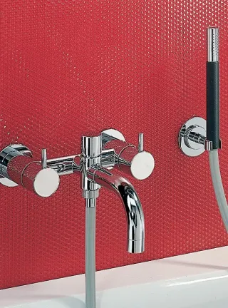 Wannenarmaturen von VOLA Wannenarmaturen von VOLA