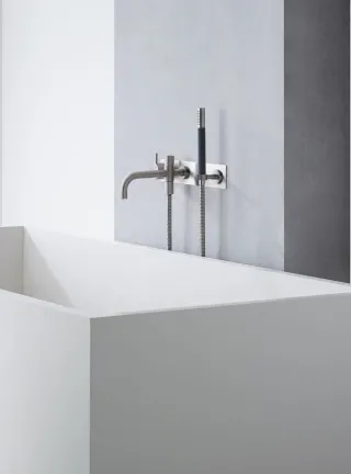 Wannenarmaturen von VOLA Wannenarmaturen von VOLA