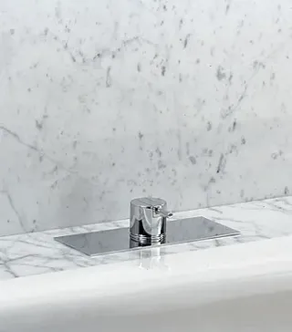 Wannenarmaturen von VOLA Wannenarmaturen von VOLA