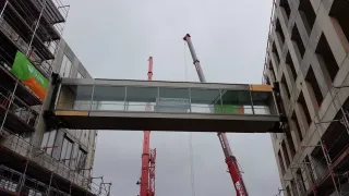 Lamparter Verbindungsbrücken aus Stahl und Glas Lamparter Verbindungsbrücken aus Stahl und Glas