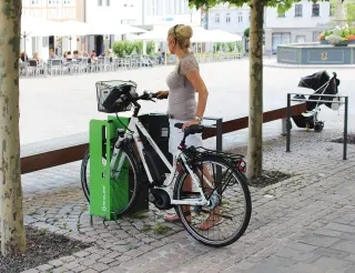 Fahrradparksysteme - Anlehnbügel und Fahrradständer Fahrradparksysteme - Anlehnbügel und Fahrradständer