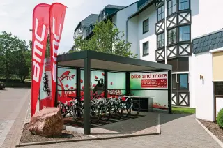 Überdachungssysteme bieten Schutz vor Wind und Wetter Überdachungssysteme bieten Schutz vor Wind und Wetter