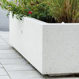 BELLITALIA® - Pflanzbehälter und Poller aus Beton bzw. Marmor BELLITALIA® - Pflanzbehälter und Poller aus Beton bzw. Marmor
