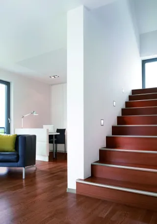 Treppenkantenprofilsysteme für Parkett und Laminat Treppenkantenprofilsysteme für Parkett und Laminat