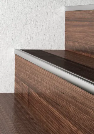 Treppenkantenprofilsysteme für Parkett und Laminat Treppenkantenprofilsysteme für Parkett und Laminat