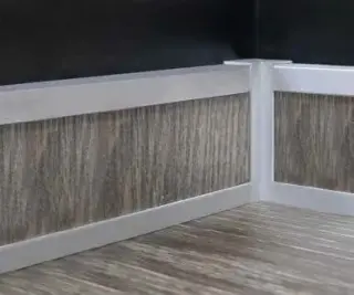 Sockelleisten aus Aluminium und Edelstahl mit und ohne Beleuchtung Sockelleisten aus Aluminium und Edelstahl mit und ohne Beleuchtung