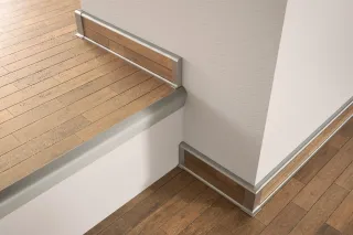 Sockelleisten aus Aluminium und Edelstahl mit und ohne Beleuchtung Sockelleisten aus Aluminium und Edelstahl mit und ohne Beleuchtung