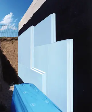 Perimeterdämmung RAVATHERM™ / Sockeldämmung / Dränung an Kellerwänden Perimeterdämmung RAVATHERM™ / Sockeldämmung / Dränung an Kellerwänden