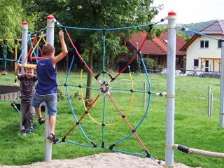 Nicht von der Stange: Spielplätze mit System individuell planen