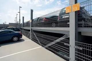 INTEGRA-pw Die modulare Absturzsicherung im Parkraum INTEGRA-pw Die modulare Absturzsicherung im Parkraum