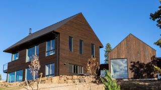 Gendai - karbonisiertes Holz für Fassadenverkleidungen und Innenausbau Gendai - karbonisiertes Holz für Fassadenverkleidungen und Innenausbau