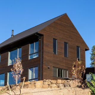 Gendai - karbonisiertes Holz für Fassadenverkleidungen und Innenausbau