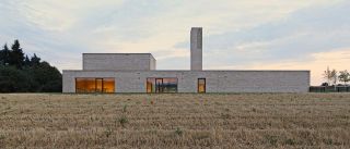 Evangelisch-Lutherisches Gemeindezentrum Kösching - © Peter Bonfig Evangelisch-Lutherisches Gemeindezentrum Kösching - © Peter Bonfig