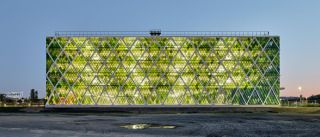 Quartiersparkhaus mit integrierter Energiezentrale - © Zooey Braun Quartiersparkhaus mit integrierter Energiezentrale - © Zooey Braun