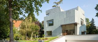 Ein Wohnhaus von steinerner Beständigkeit - © Ulrich Schwarz Ein Wohnhaus von steinerner Beständigkeit - © Ulrich Schwarz