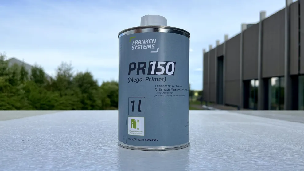 Der neue Mega-Primer PR150 erleichtert die Verarbeitung von Flüssigkunststoffen auf allen Kunststoff- und metallischen Untergründen. © FRANKEN SYSTEMS Der neue Mega-Primer PR150 erleichtert die Verarbeitung von Flüssigkunststoffen auf allen Kunststoff- und metallischen Untergründen. © FRANKEN SYSTEMS