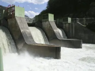 Betoninstandsetzungs- und Schutzsysteme für den Wasserbau Betoninstandsetzungs- und Schutzsysteme für den Wasserbau