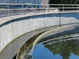 Betoninstandsetzungs- und Schutzsysteme für den Abwasserbau Betoninstandsetzungs- und Schutzsysteme für den Abwasserbau