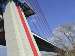 Betoninstandsetzungs- und Schutzsysteme für den Verkehrsbau Betoninstandsetzungs- und Schutzsysteme für den Verkehrsbau
