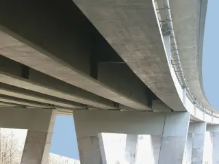 Betoninstandsetzungs- und Schutzsysteme für den Verkehrsbau Betoninstandsetzungs- und Schutzsysteme für den Verkehrsbau