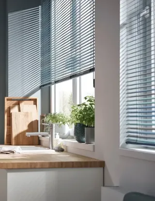 Jalousien für den innenliegenden Sonnenschutz Jalousien für den innenliegenden Sonnenschutz