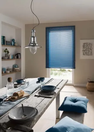 Jalousien für den innenliegenden Sonnenschutz Jalousien für den innenliegenden Sonnenschutz